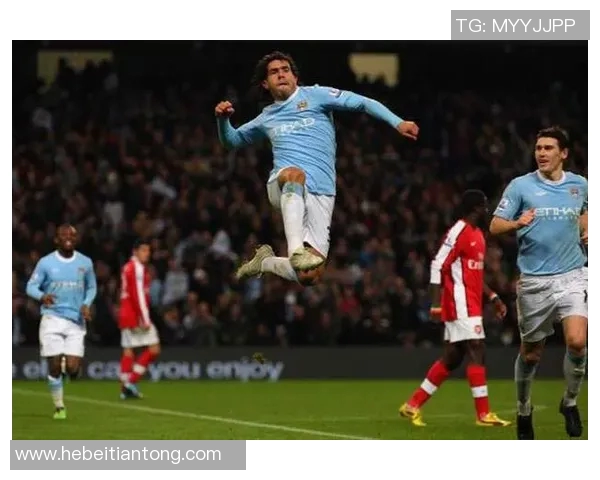 今晚曼城与阿仙奴激战正酣谁能在英超巅峰对决中笑到最后